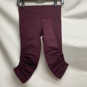 Lululemon In the Flow Crop Heathered Bordeaux Drama sz 2